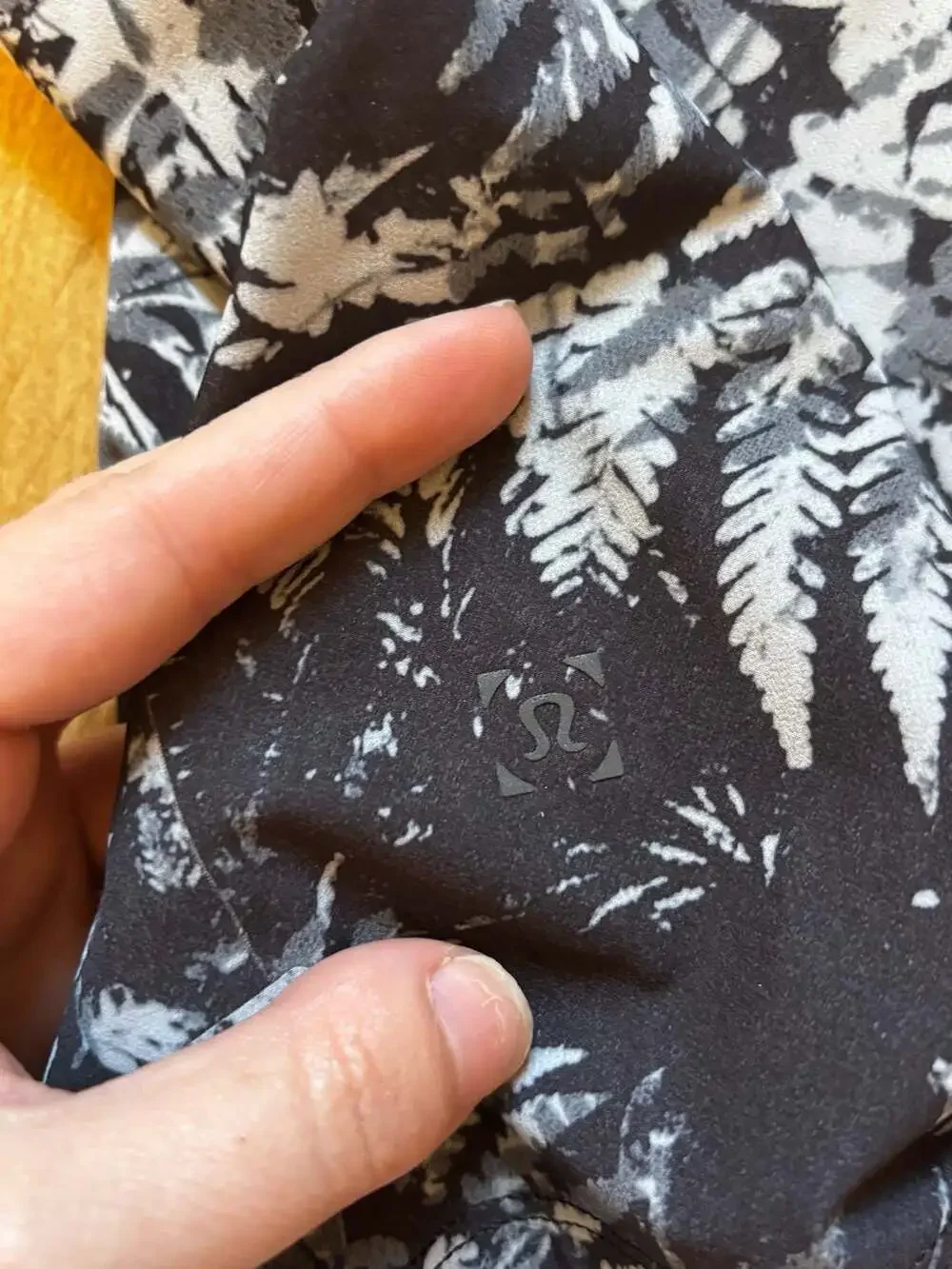 Lululemon Men's Board Shorts Size 36 Black Floral Print